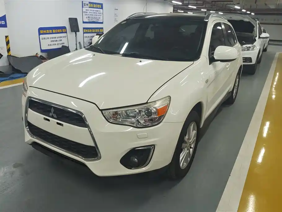 Mitsubishi ASX 2013 2.0L CVT AWD Flagship Edition