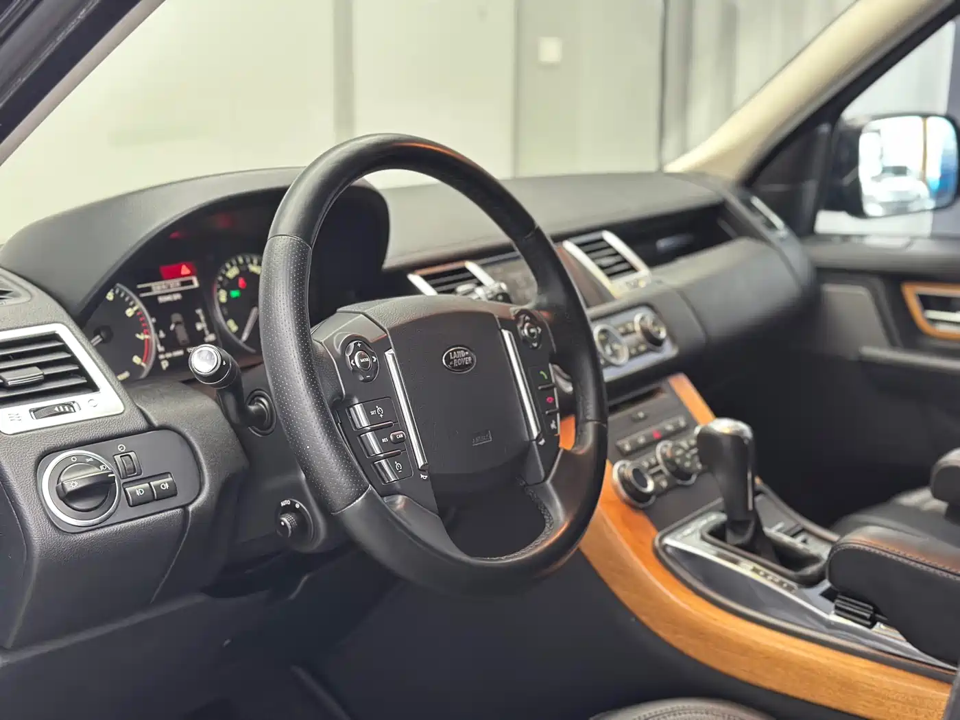 Land Rover Range Rover Sport 2013 5.0 NA V8 HSE фото 17