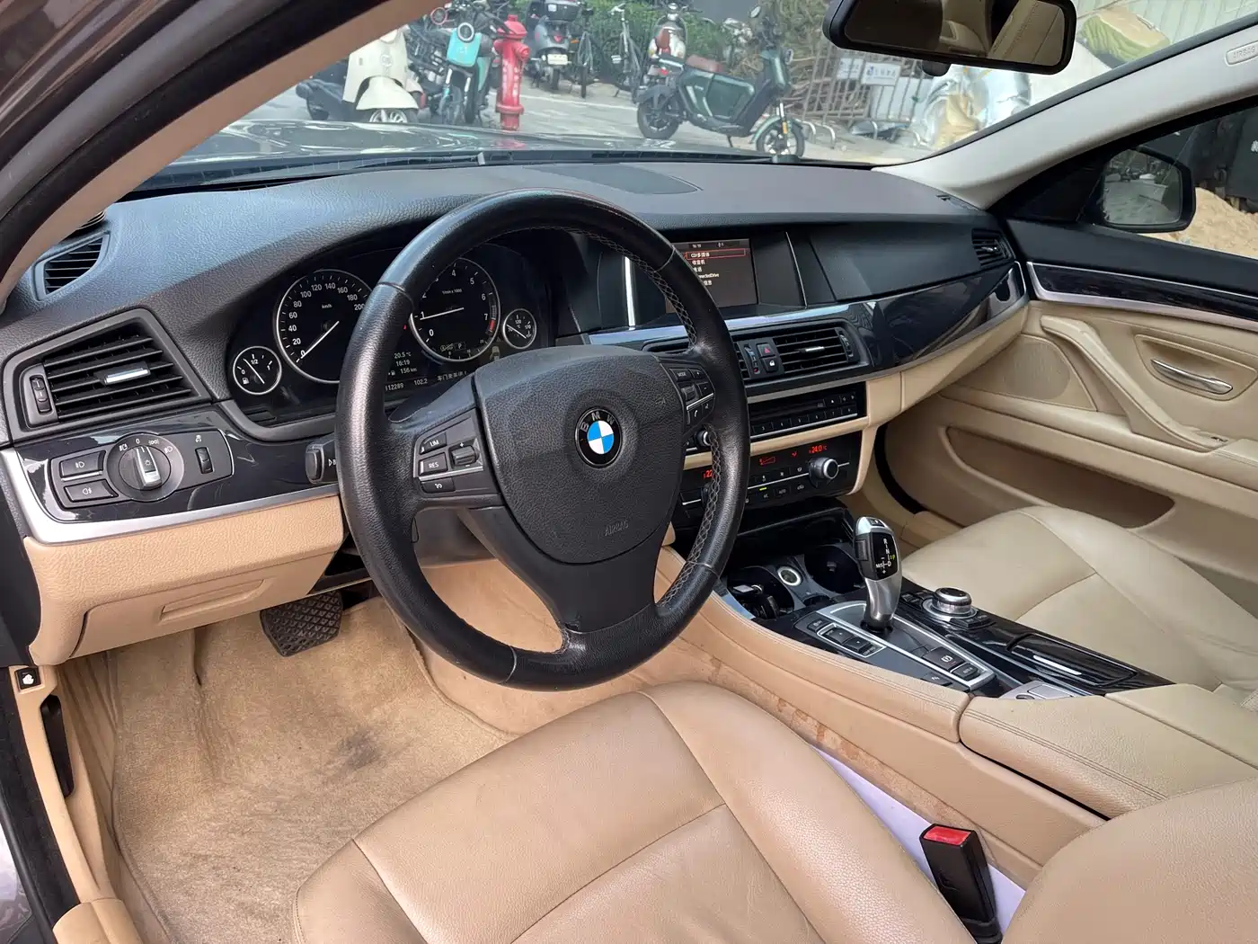 BMW 5 Series 2014 520Li Elegance фото 10