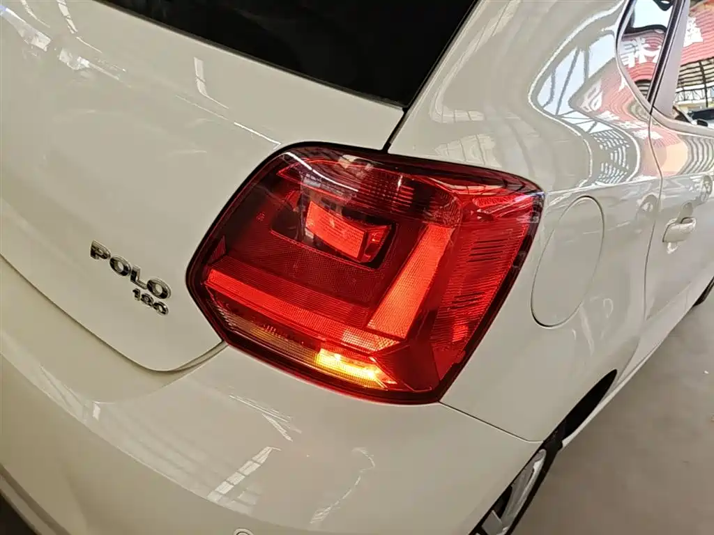 Volkswagen Polo 2018 1.5L Auto Safe Drive фото 8