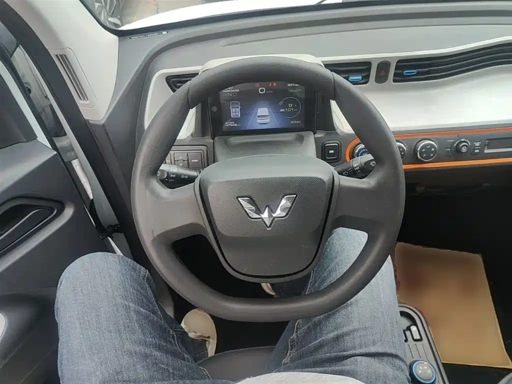 WULING AUTOMOBILE HONGGUANG MINIEV
