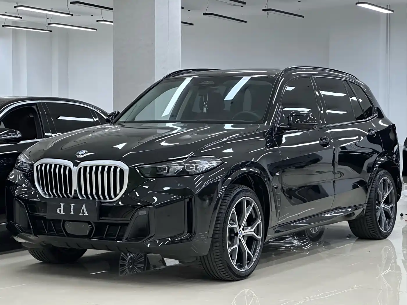 BMW X5 2026 2025 Model xDrive 30Li Exclusive M Sport Blackout Package