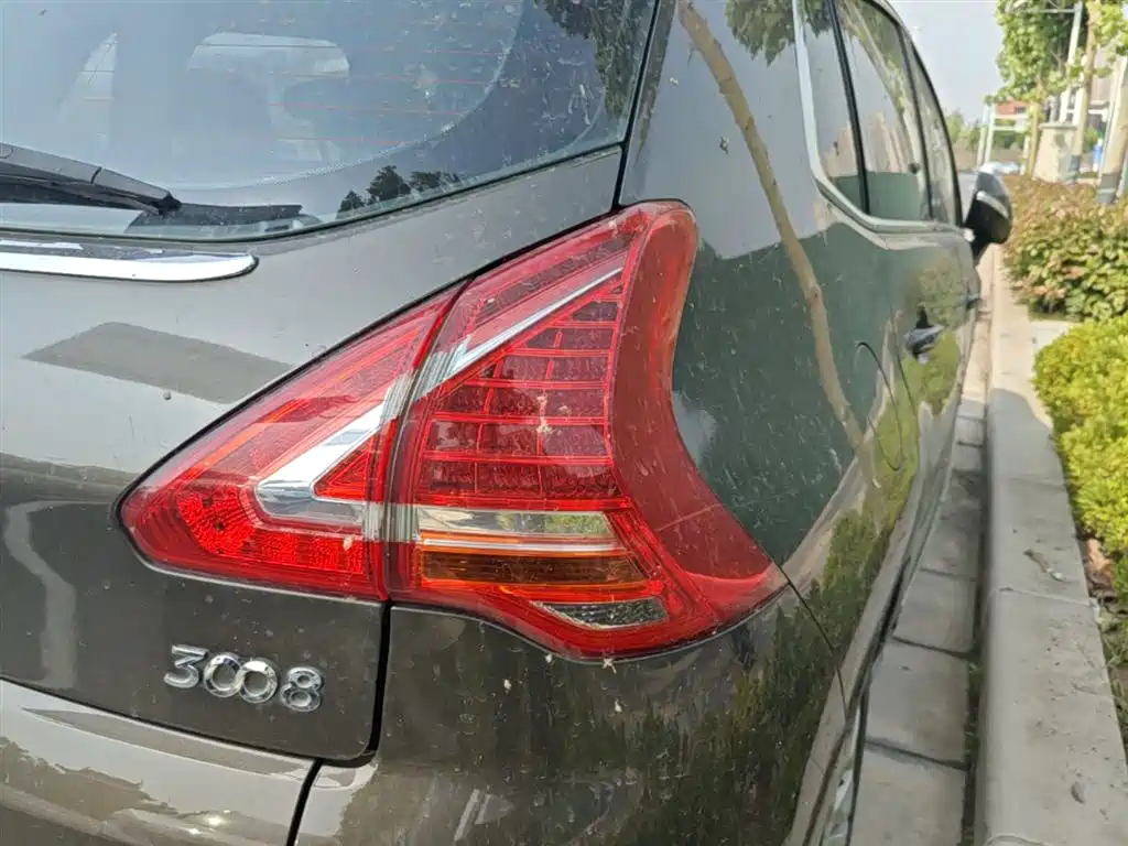 Peugeot 3008 2015 2.0L Automatic Trend Edition фото 8