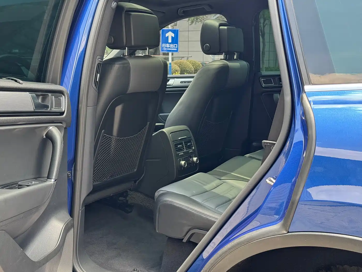 Volkswagen Touareg 2016 3.0TSI R-Line фото 6