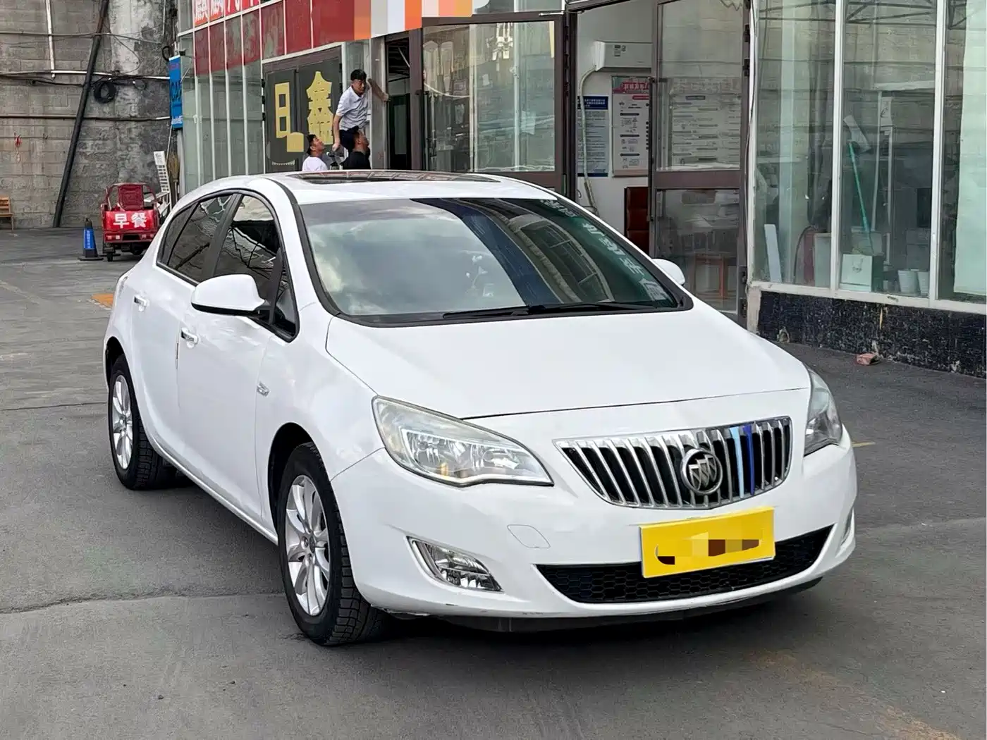 Buick Excelle 2013 Model XT 1.6L Automatic Fashion