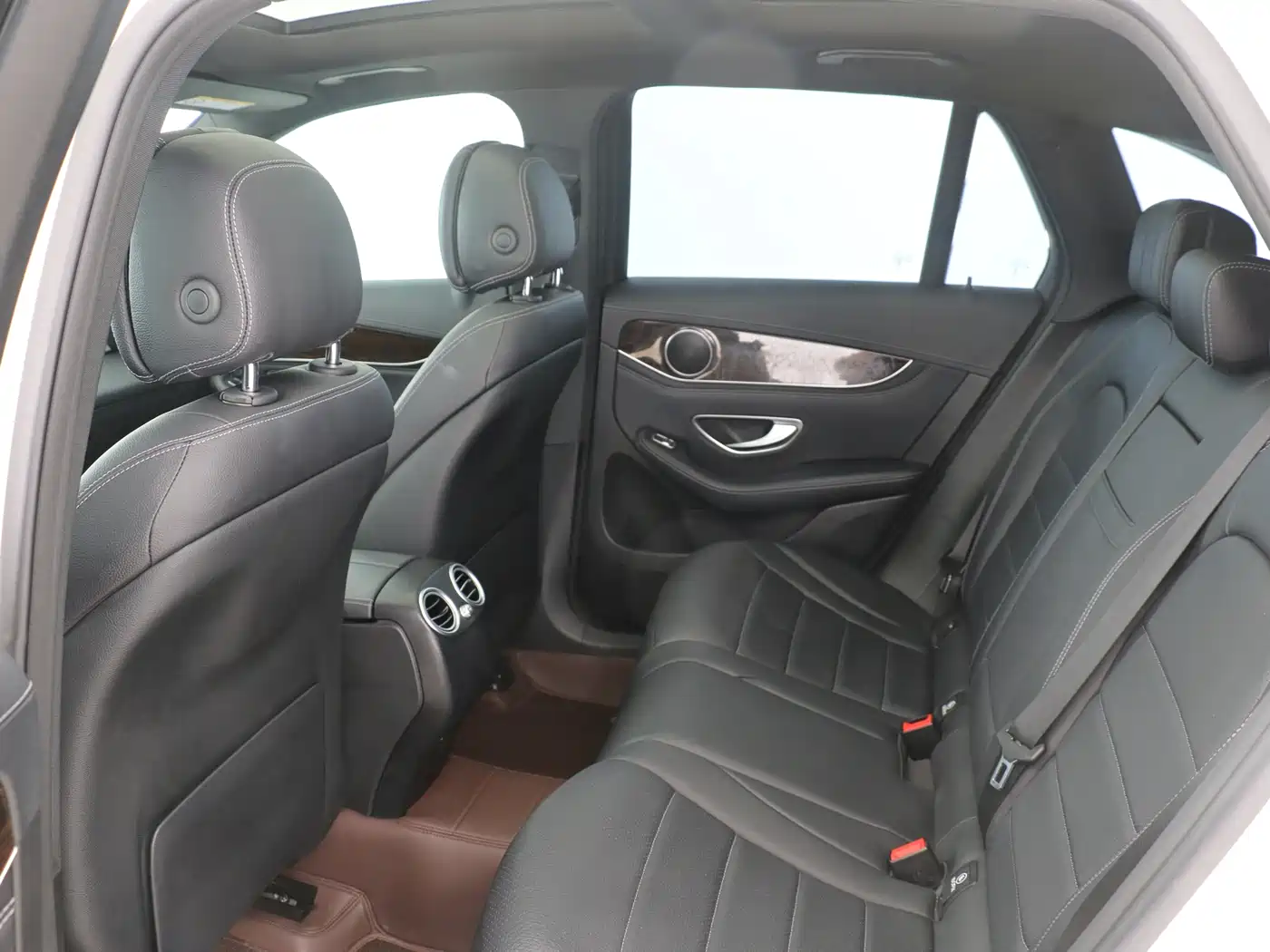 Mercedes-Benz GLC 2019 GLC 260 L 4MATIC Luxury фото 10