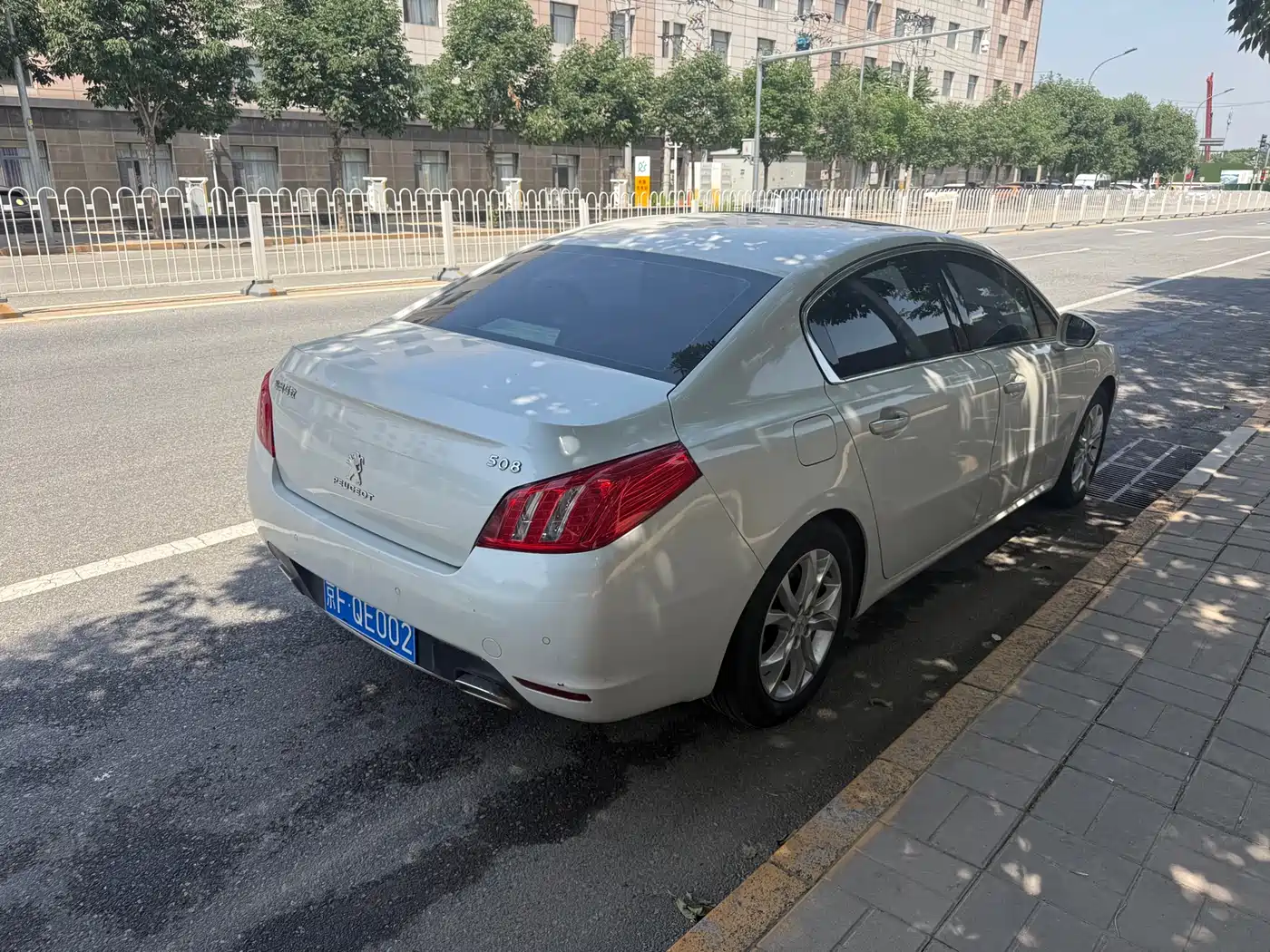 Peugeot 508 2012 2.3L Roland Garros Edition фото 4