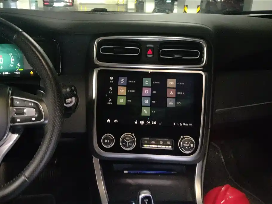 Lynk & Co 01 EM-P 2019 1.5T PHEV Pro фото 13