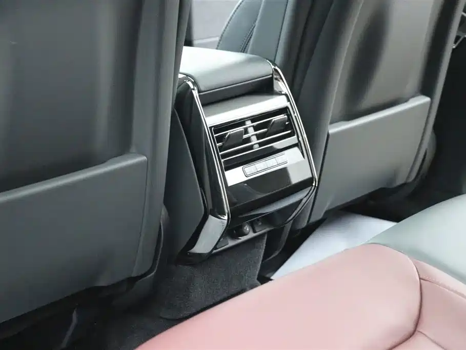 Land Rover Range Rover Sport 2024 400PS Dynamic SE фото 19