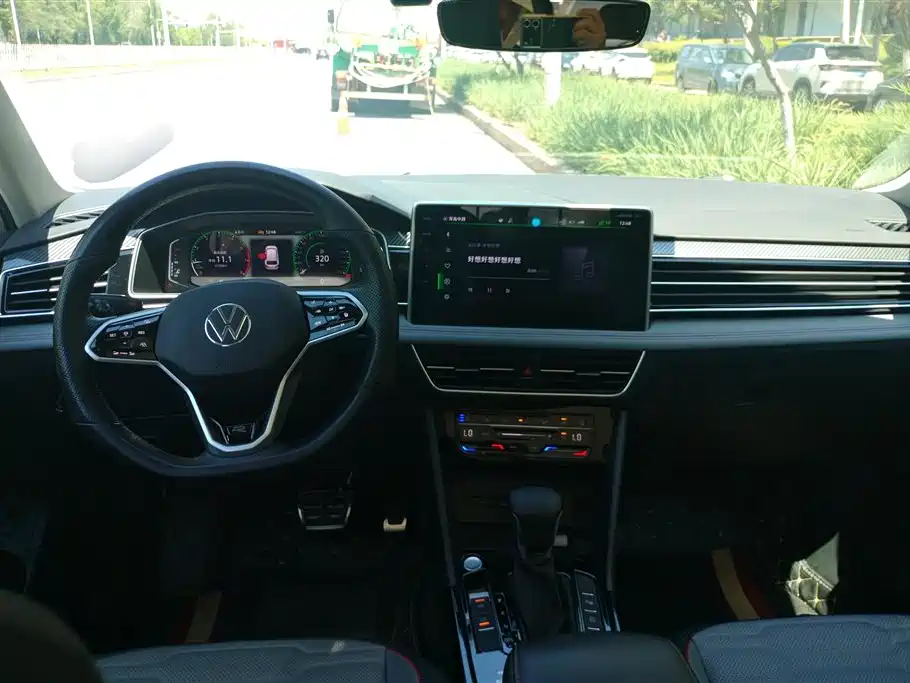 Volkswagen Tiguan L 2023 330TSI Auto 2WD R-Line Flagship Edition фото 12