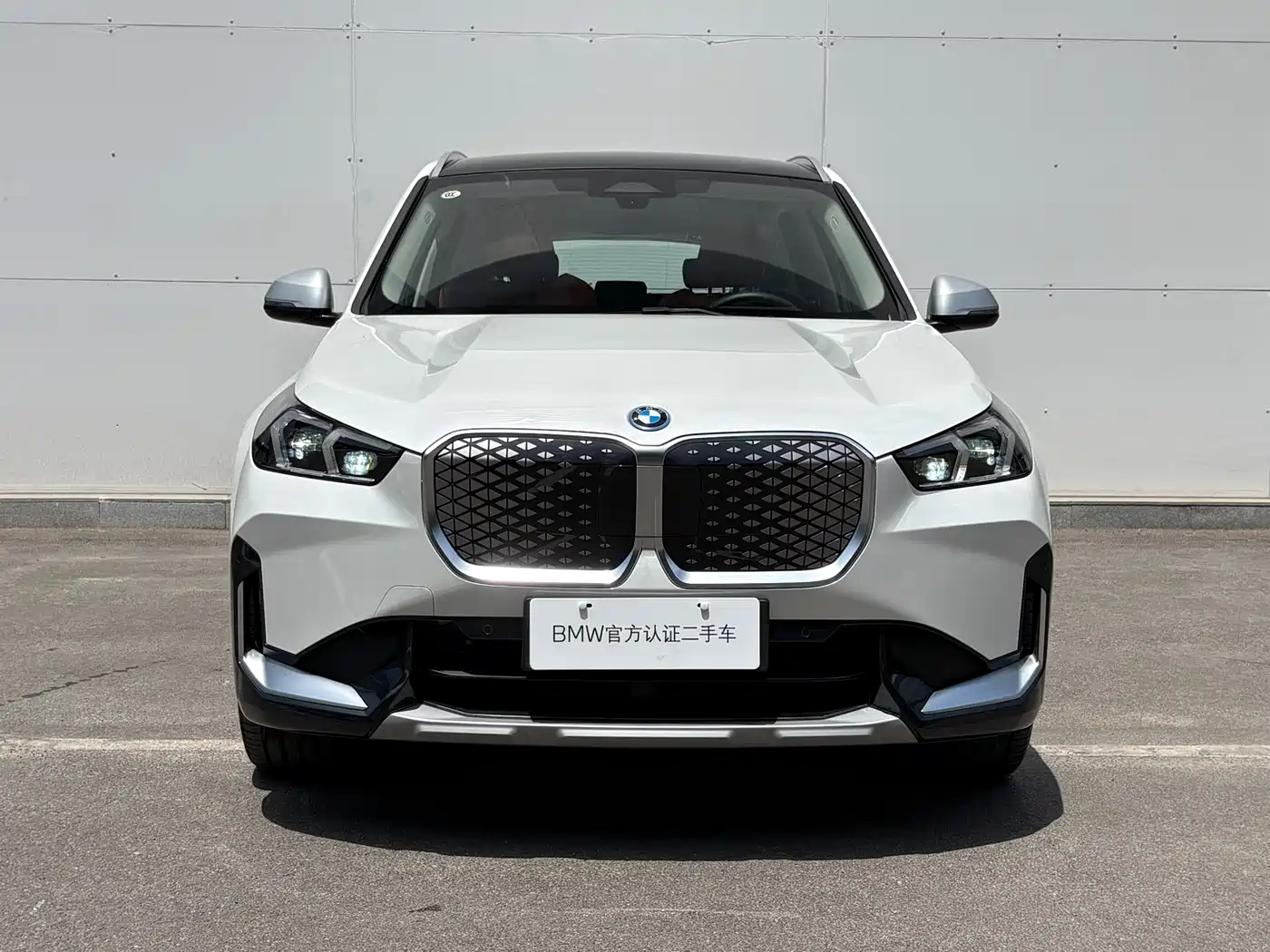 BMW iX1 2023 xDrive30L X Design Package фото 9