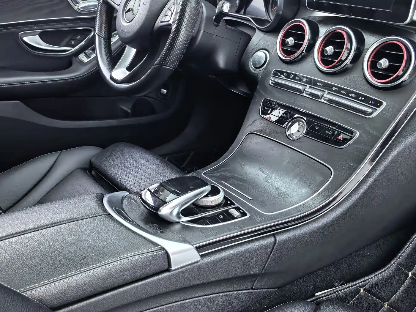 Mercedes-Benz C-Class 2015 Facelift C 180 L Sport фото 4