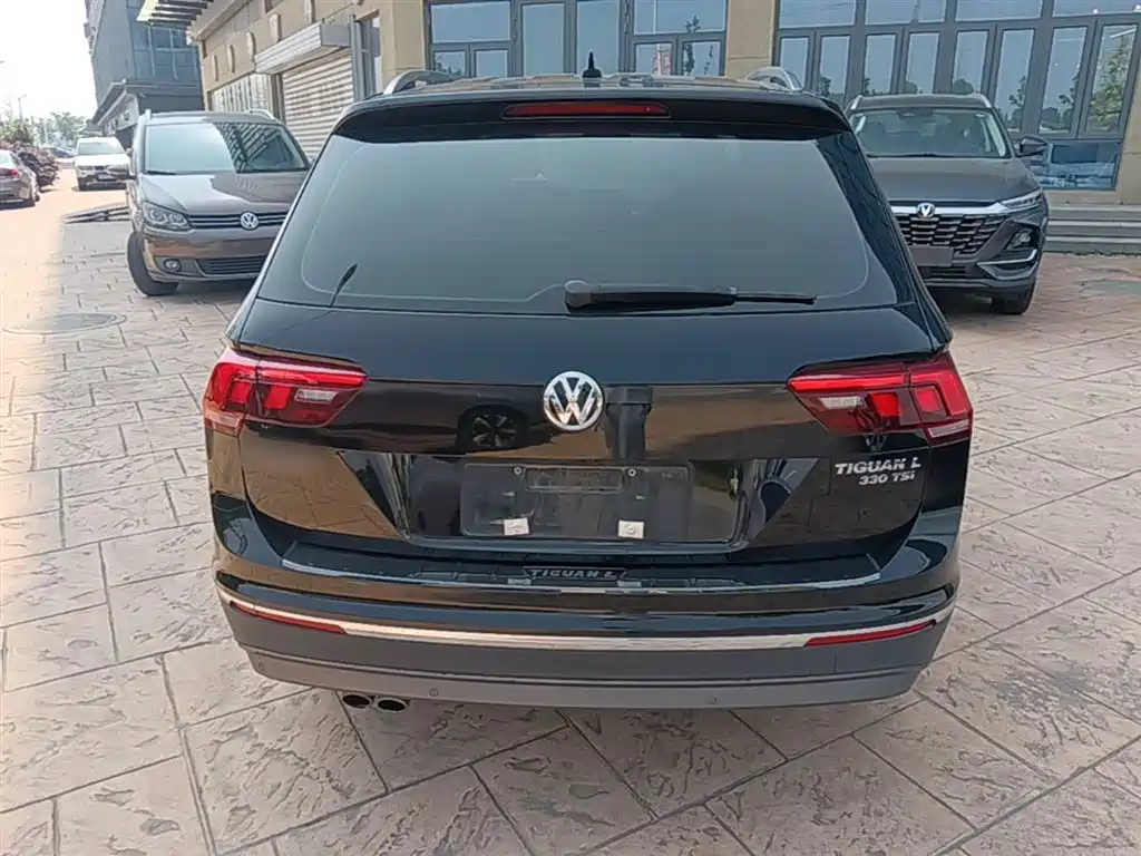 Volkswagen Tiguan L 2018 Facelift 330TSI Automatic 2WD Luxury Edition фото 6