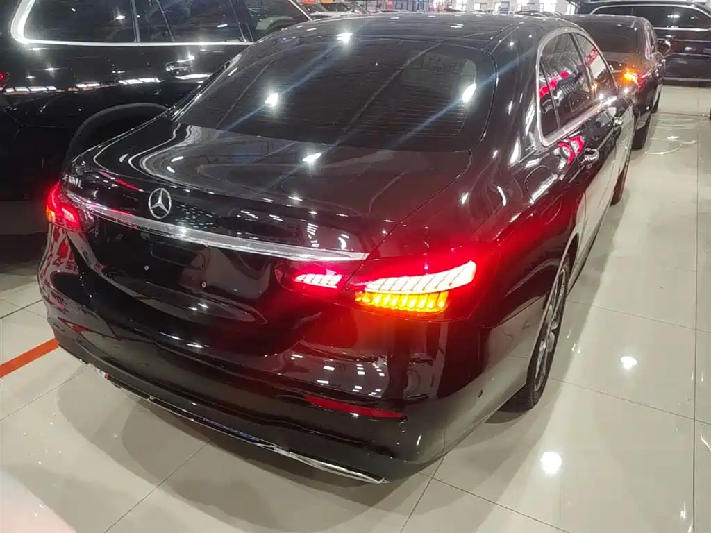 Mercedes-Benz E-Class 2021 E 300 L Sport Fashion фото 7