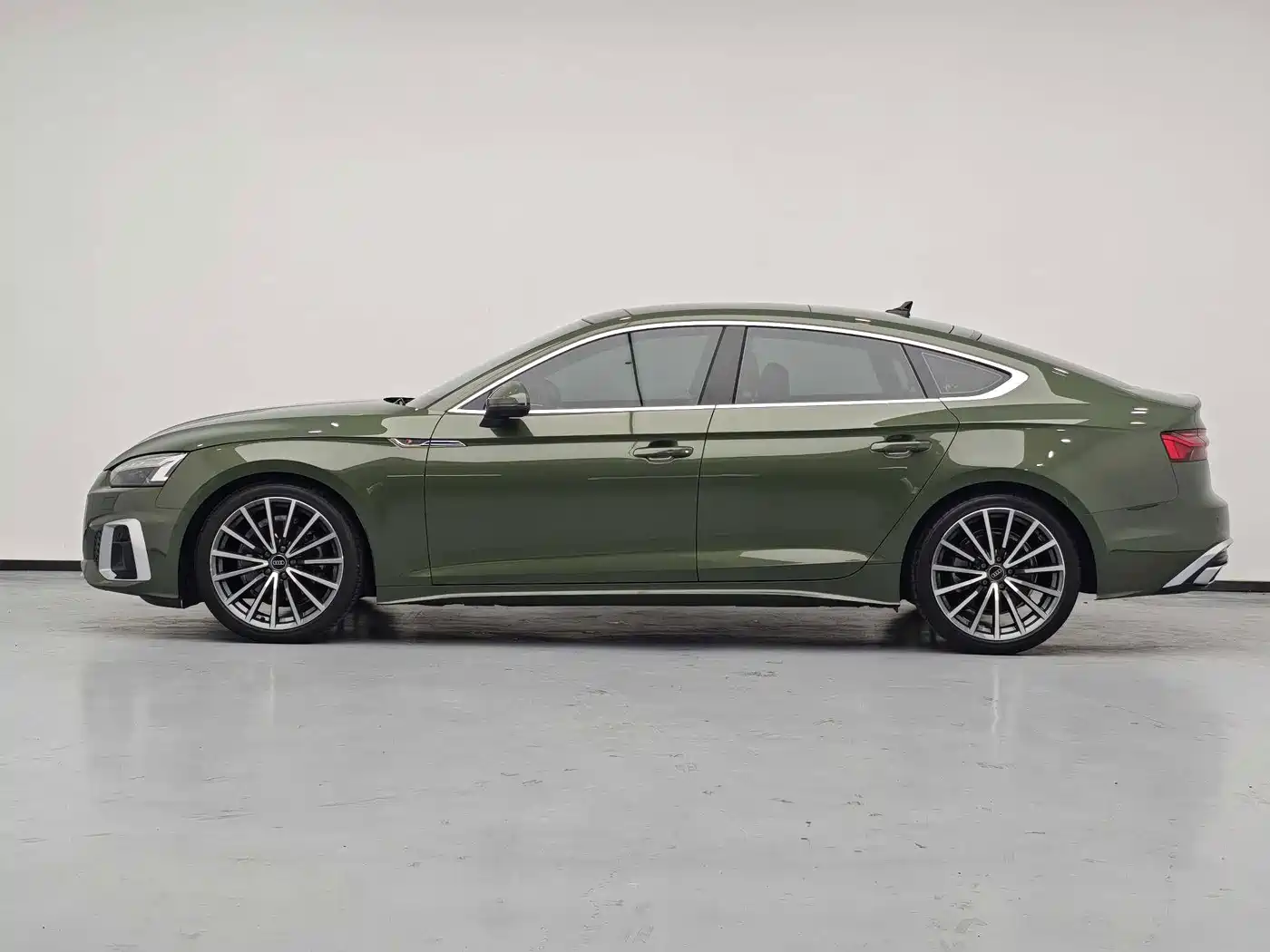 Audi A5 (Import) 2023 2023 Sportback 40 TFSI quattro Luxury Dynamic