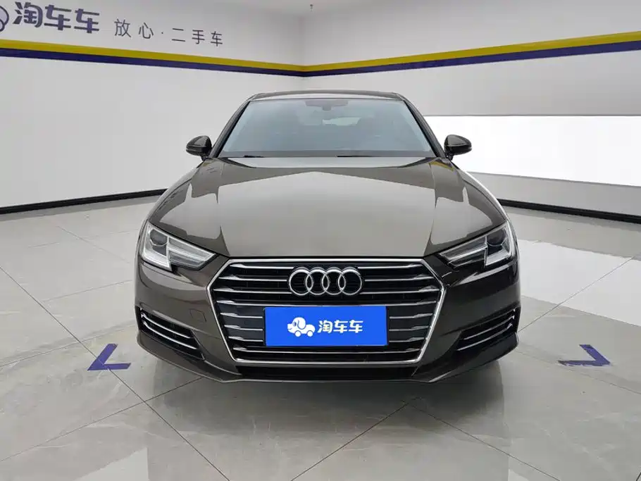 Фото 2 - Audi A4L