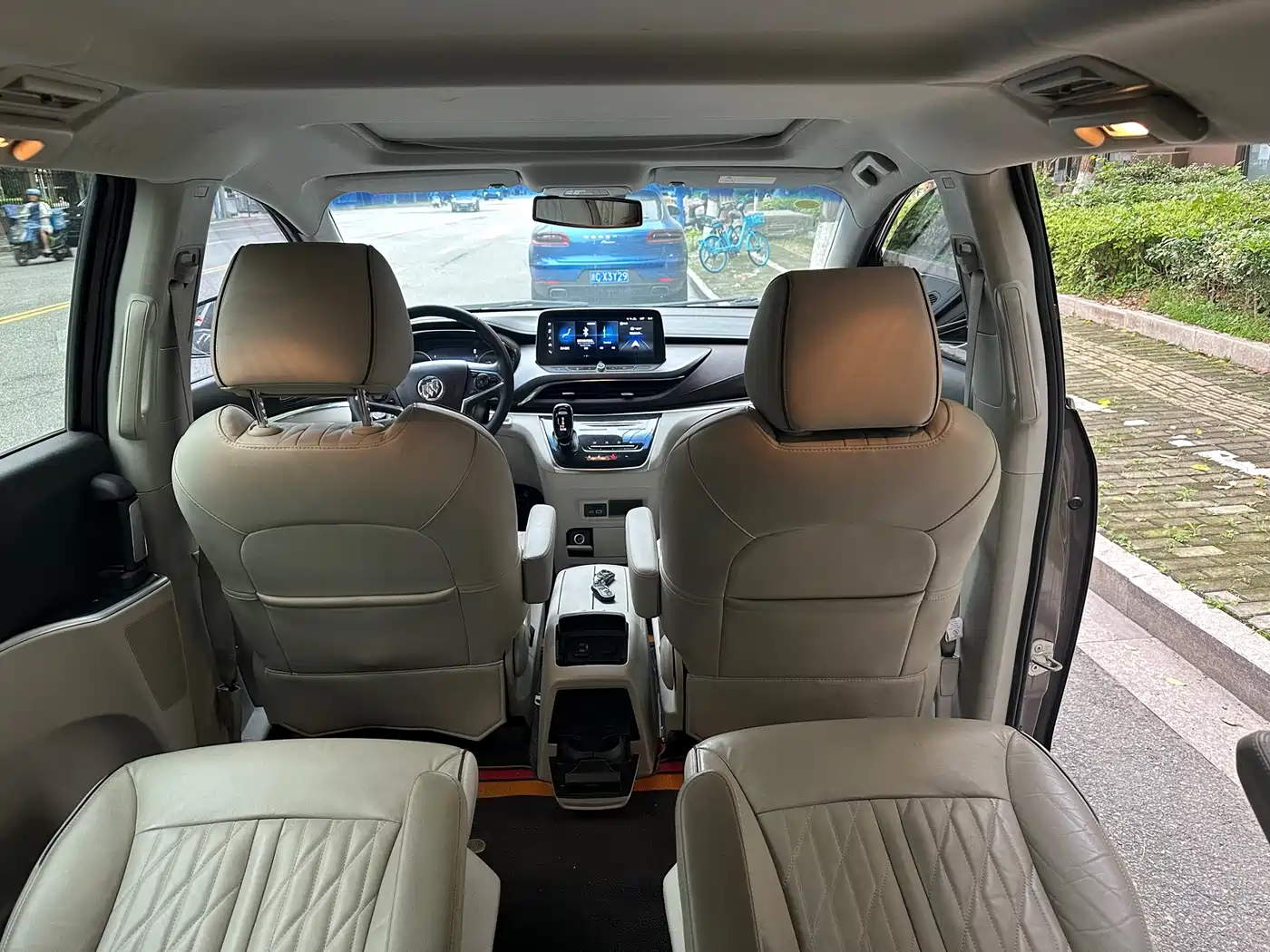 Buick GL8 2022 Land Business Class 652T Luxury фото 27