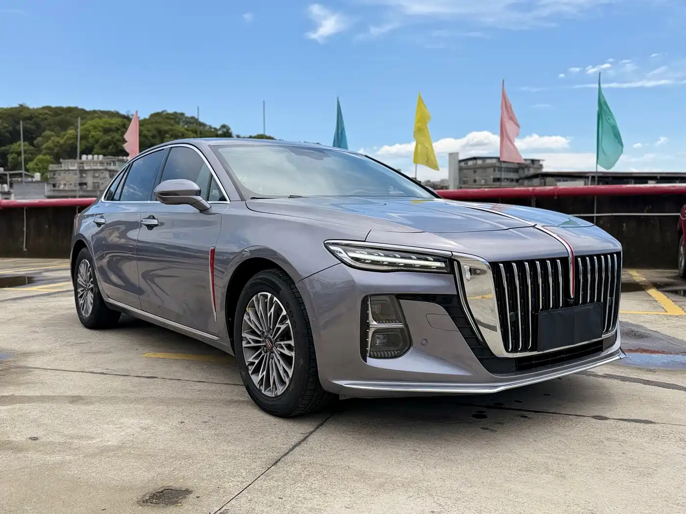 Hongqi H5 2023 1.5T DCT Smart Connect Joy Edition фото 3