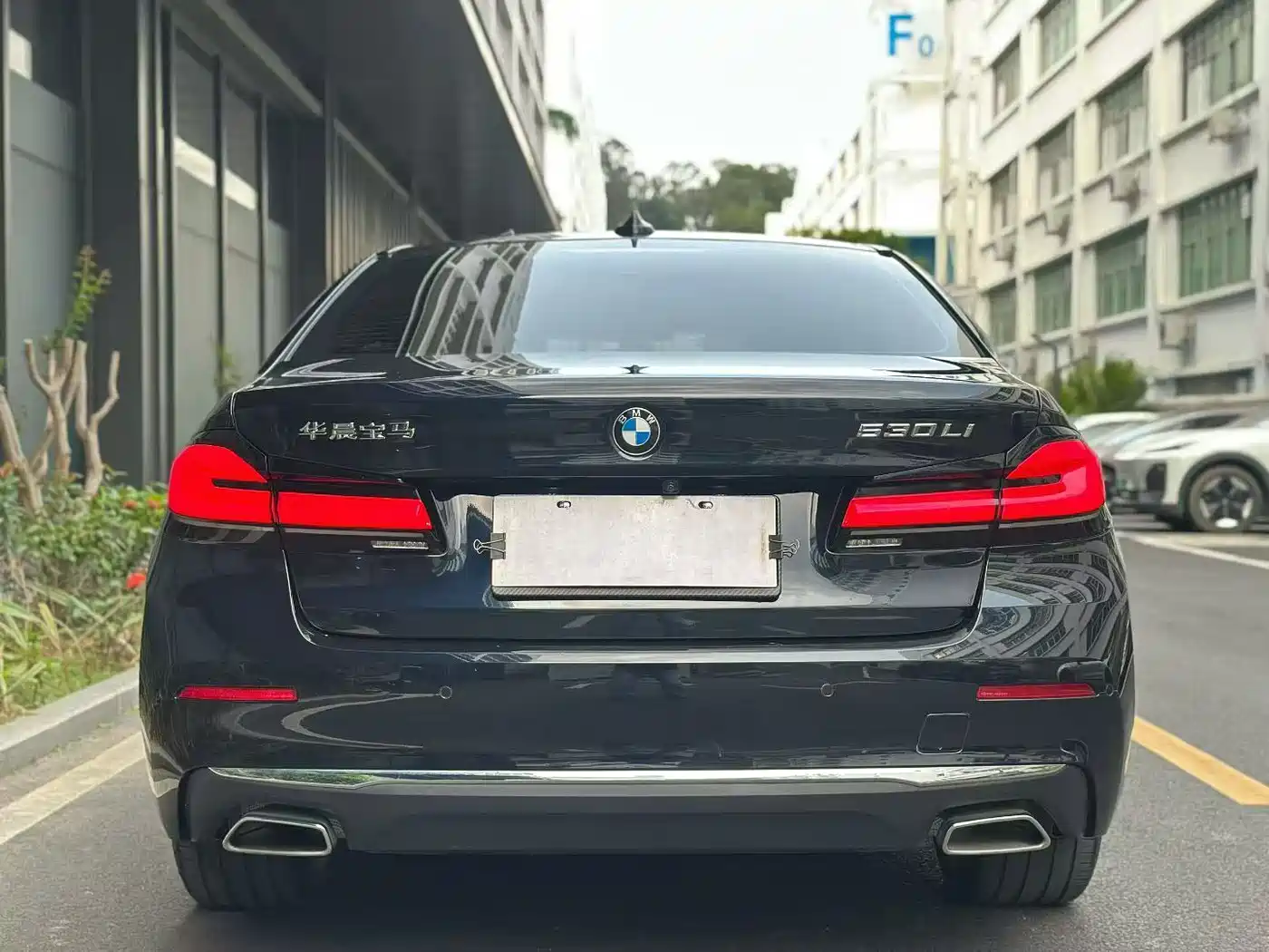 BMW 5 Series 2023 530Li Premium Luxury Package фото 8