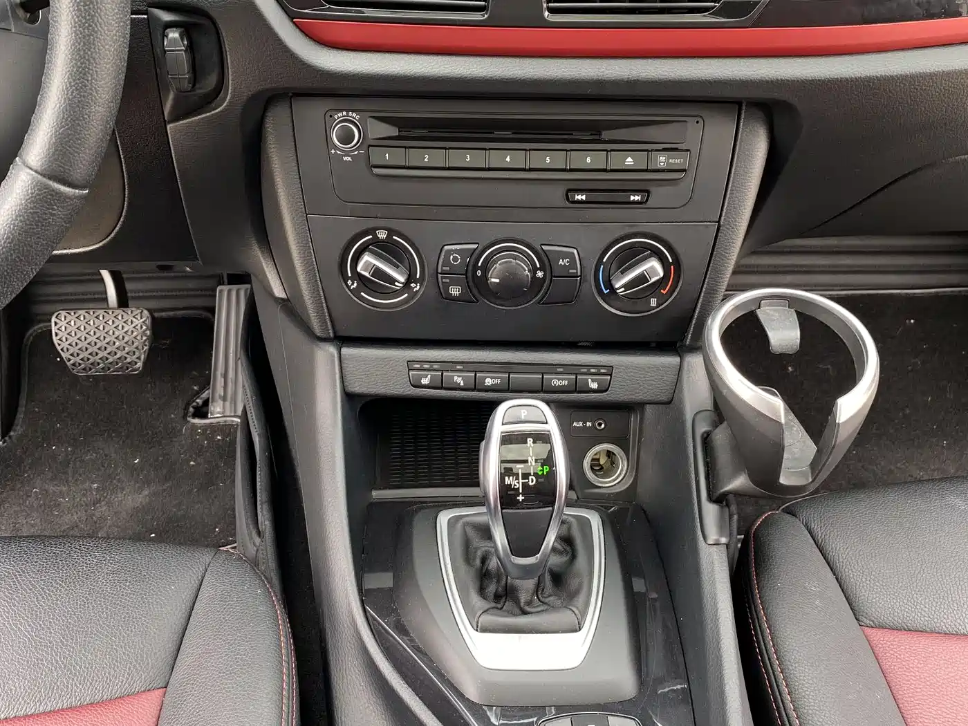 BMW X1 2015 Model sDrive18i Fashion Advanced Edition фото 6