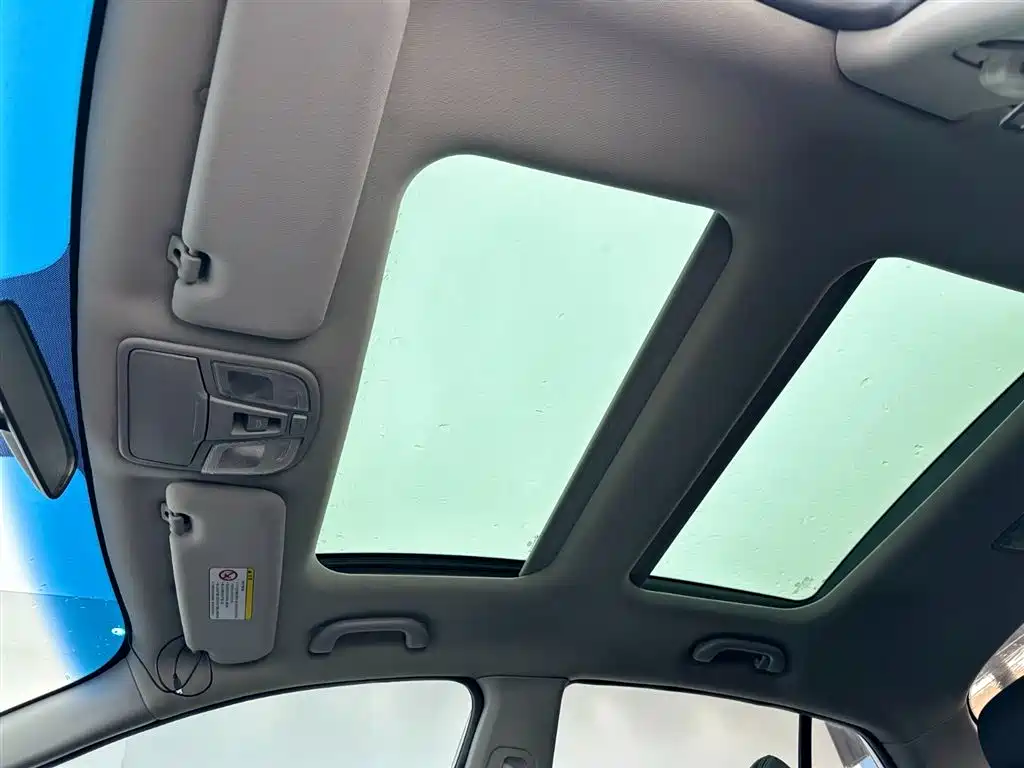 Kia K5 2011 2.0L Automatic DLX фото 21