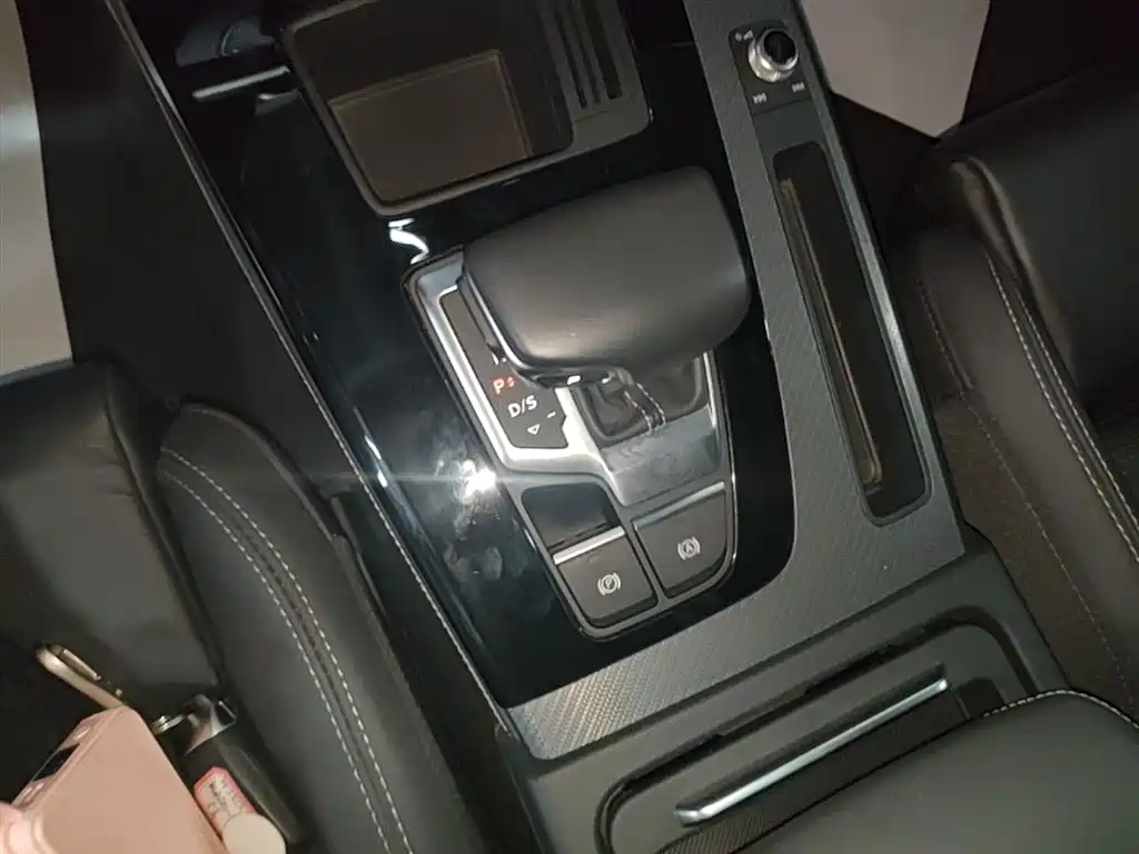 Audi Q5L 2022 Facelift 45T Luxury Dynamic фото 14