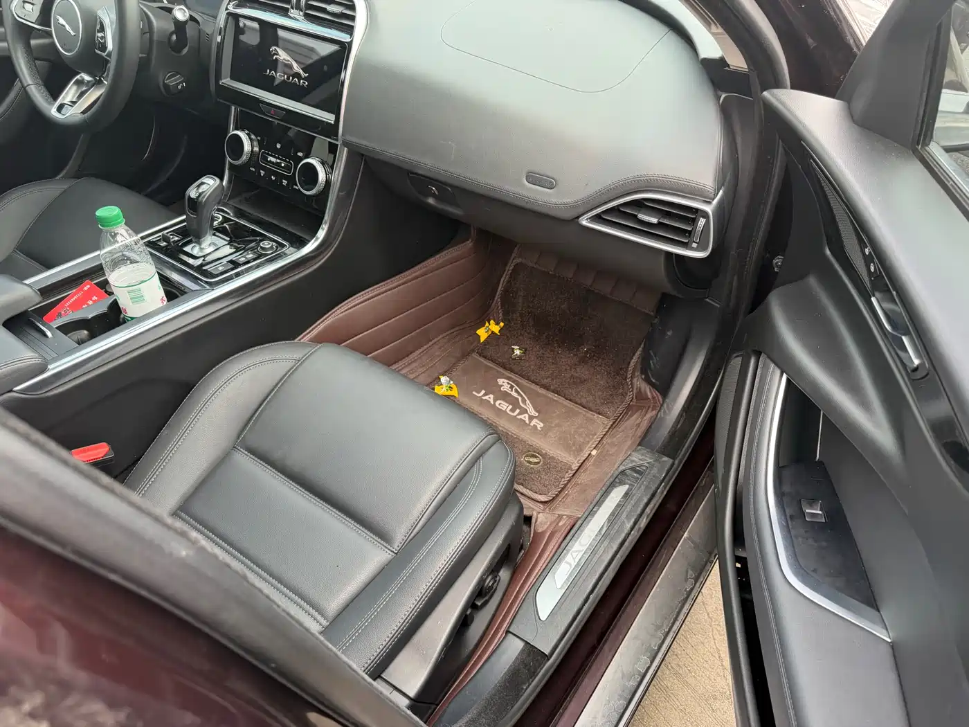 Jaguar XEL 2020 2.0T 200PS S Progressive Elegance Edition фото 10