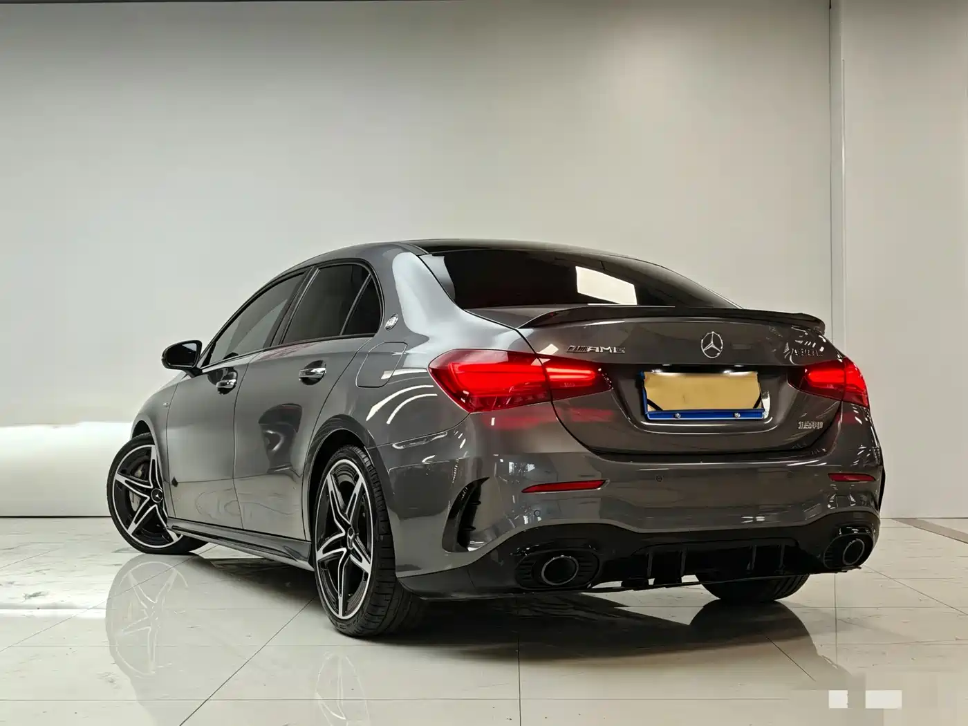 Mercedes-Benz A-Class AMG 2025 AMG A 35 L 4MATIC фото 18