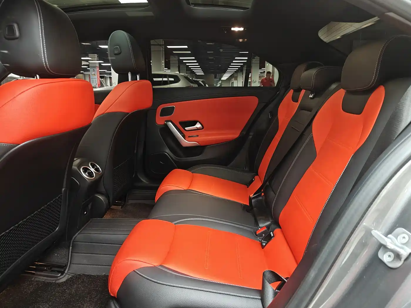 Mercedes-Benz A-Class AMG 2025 AMG A 35 L 4MATIC фото 5