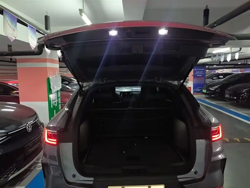 BYD Song PLUS PHEV 2021 EV Premium Model фото 19