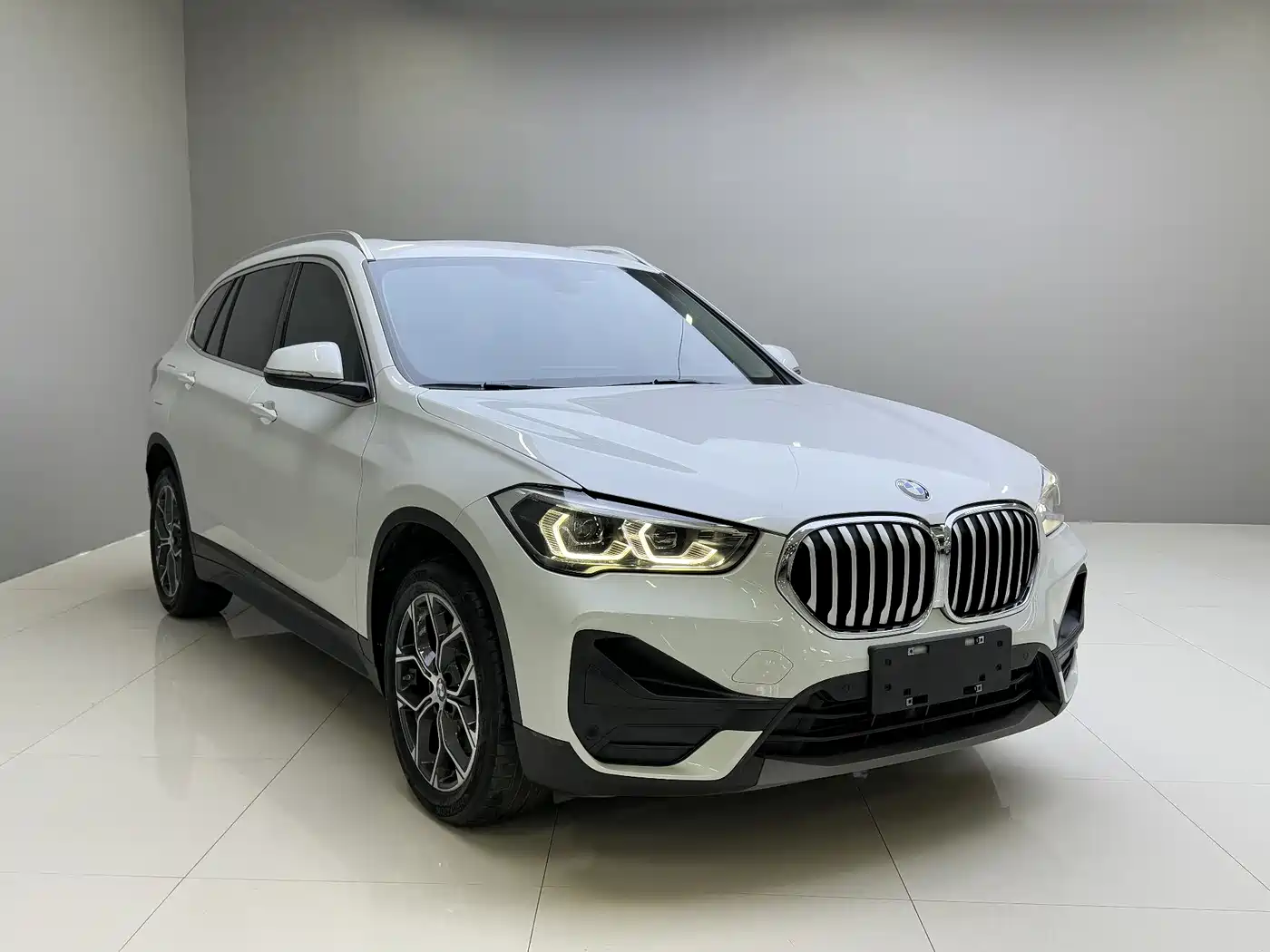 BMW X1 2022 sDrive25Li Leading фото 3