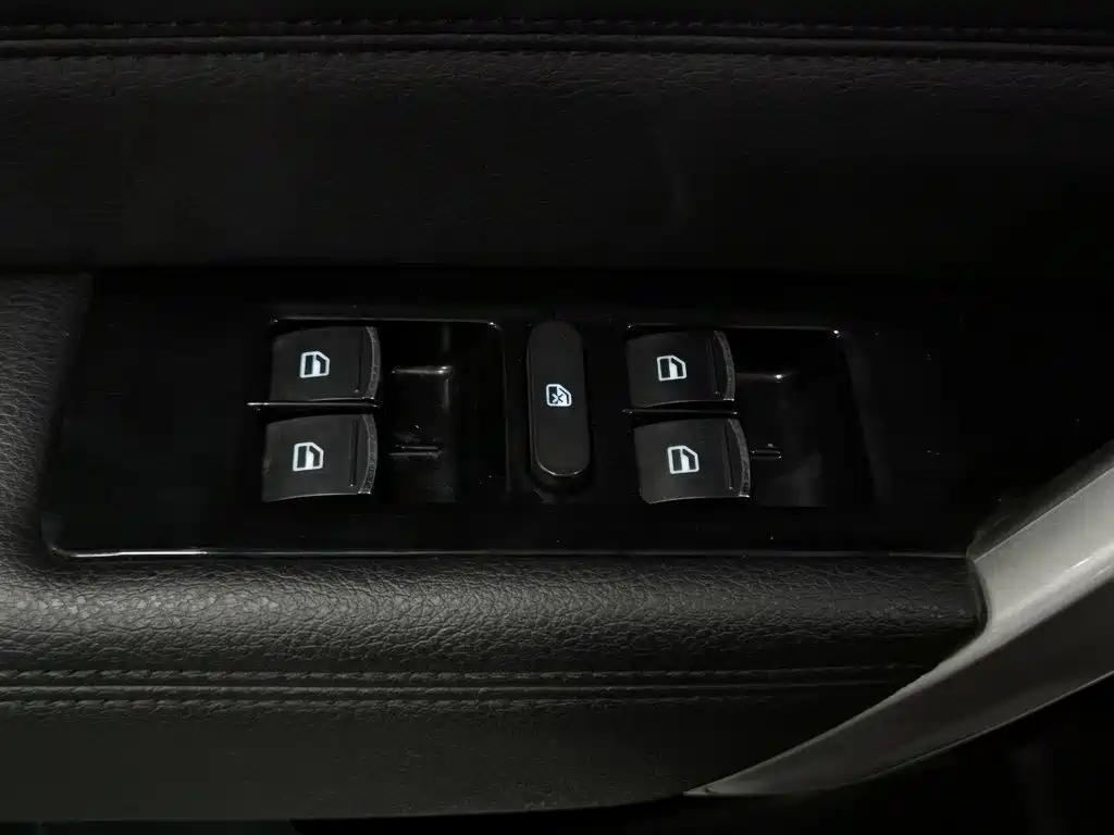 Фото 9 - Haval H2