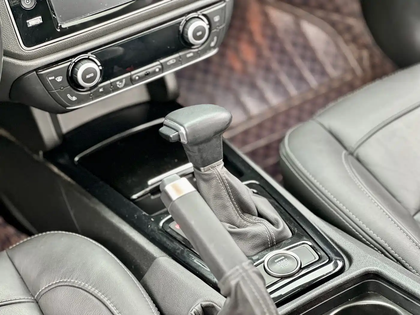 Qoros 3 2015 2014 Model Sedan 1.6T Automatic Premium