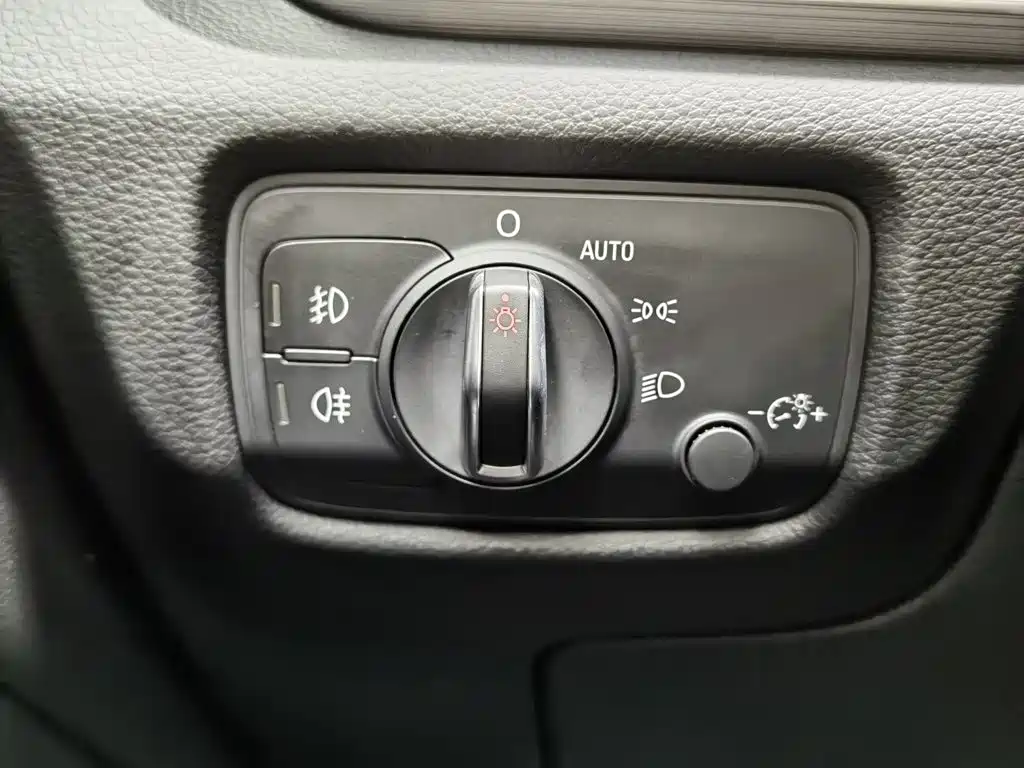 Audi A3 2015 2014 Limousine 35 TFSI Auto Trend