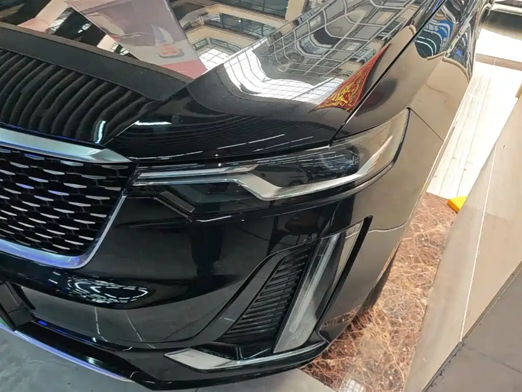 Cadillac XT6 2022 2.0T 7-Seater 4WD Trend Edition фото 24