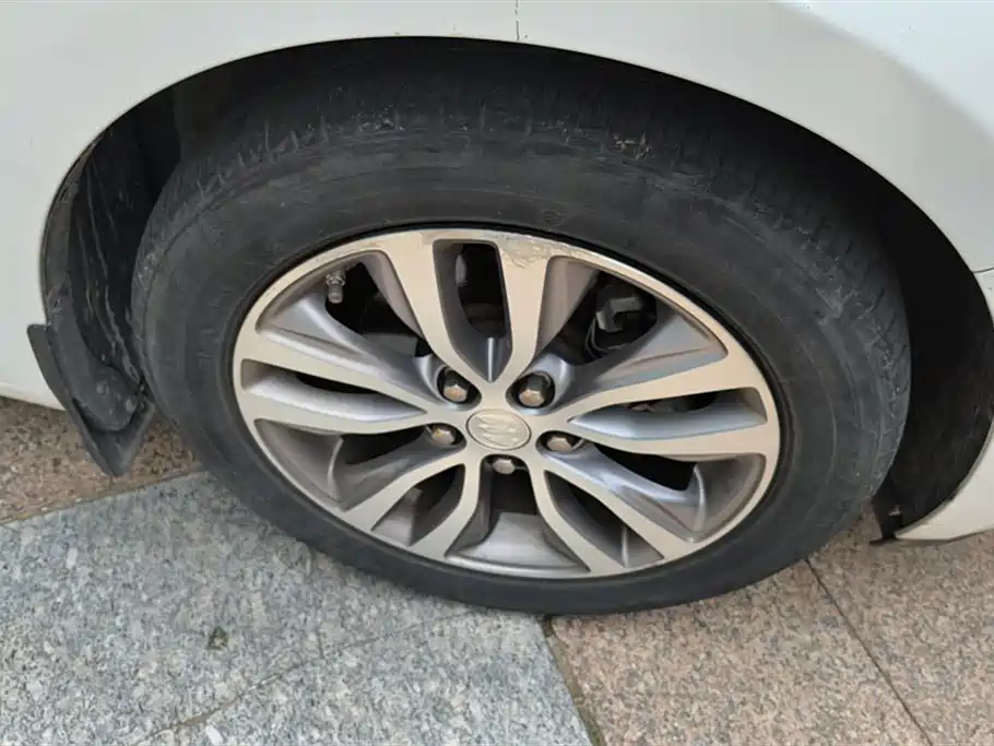 Buick Excelle 2021 Facelift 1.3T Auto Mild Hybrid Elite фото 6