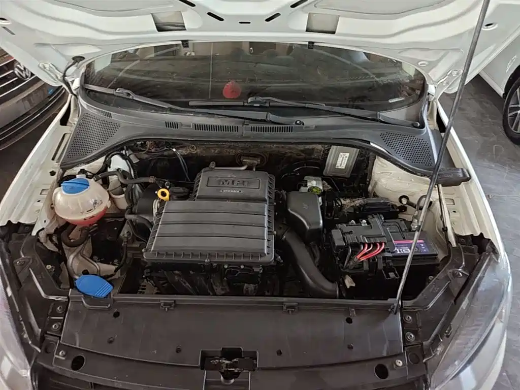 Volkswagen Jetta 2015 1.6L Auto Comfort фото 20