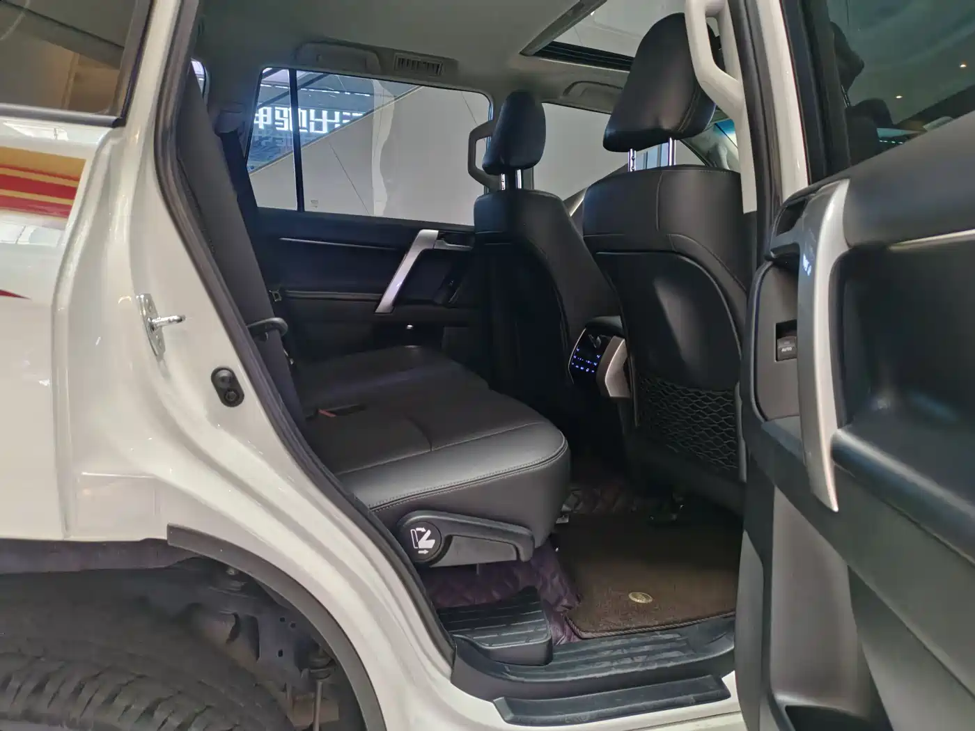 Toyota Prado 2019 3.5L Automatic TX-L Zunxiang Edition фото 18