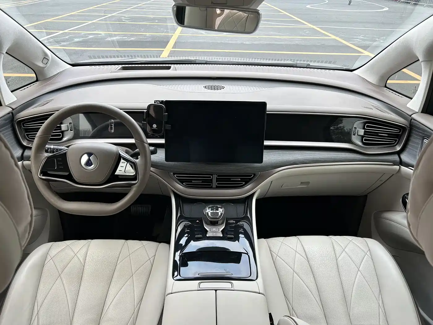 Denza D9 2022 DM-i 970 AWD Flagship фото 11