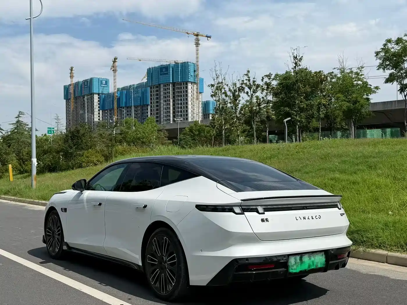 Lynk & Co 10 EM-P 2025 Model 120 AWD Halo фото 8