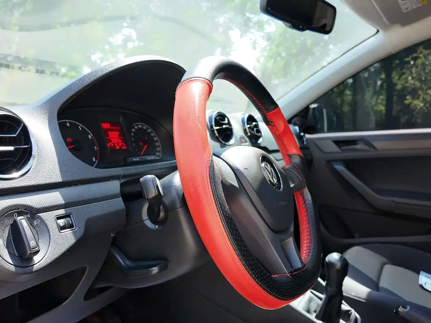Volkswagen Jetta 2019 Dream Edition 1.4L Manual Fashion фото 17
