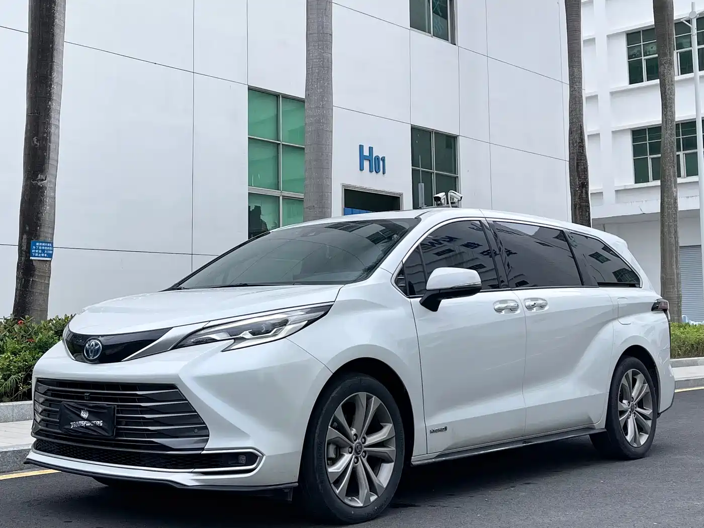 Toyota Sienna 2023 2.5L Hybrid Premium Edition