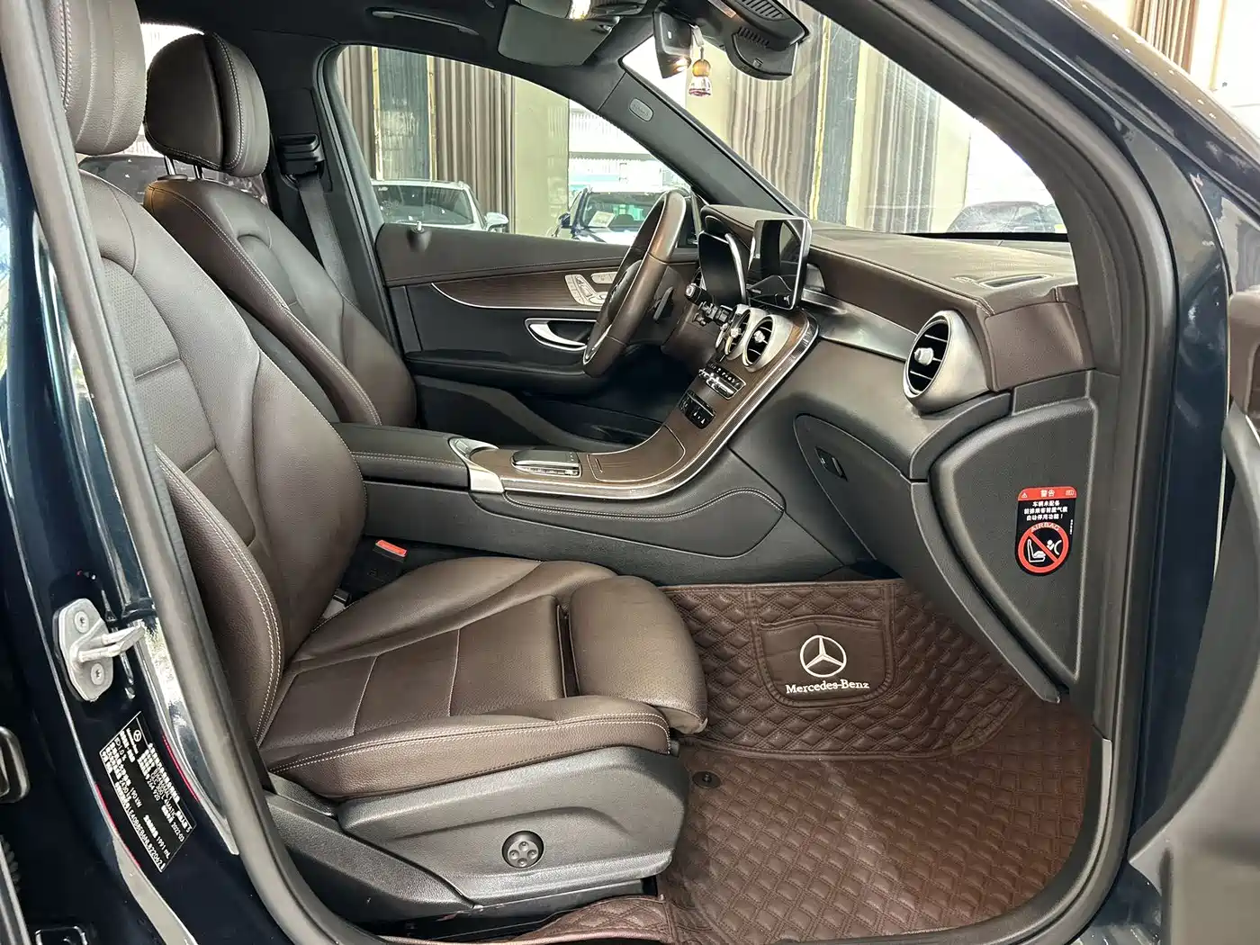 Mercedes-Benz GLC 2022 GLC 300 L 4MATIC Dynamic Collector's Edition фото 13