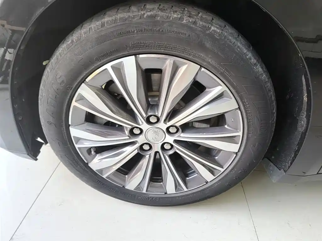 Hongqi E-QM5 2023 620km PLUS фото 23