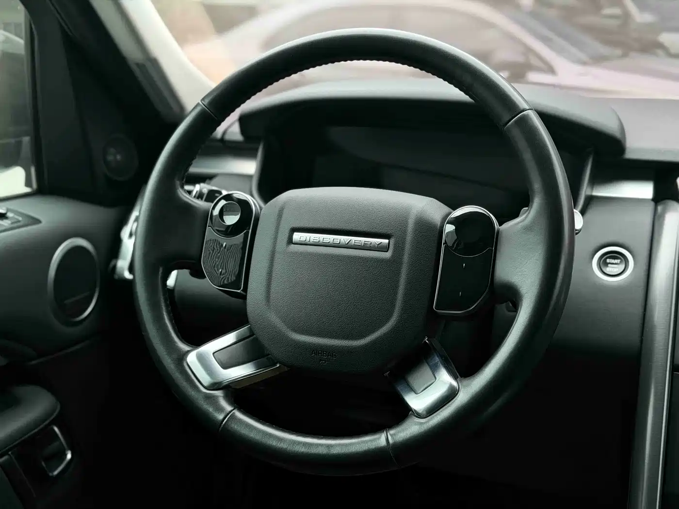 Land Rover Discovery 2020 3.0 SC V6 30th Anniversary Special Edition фото 12