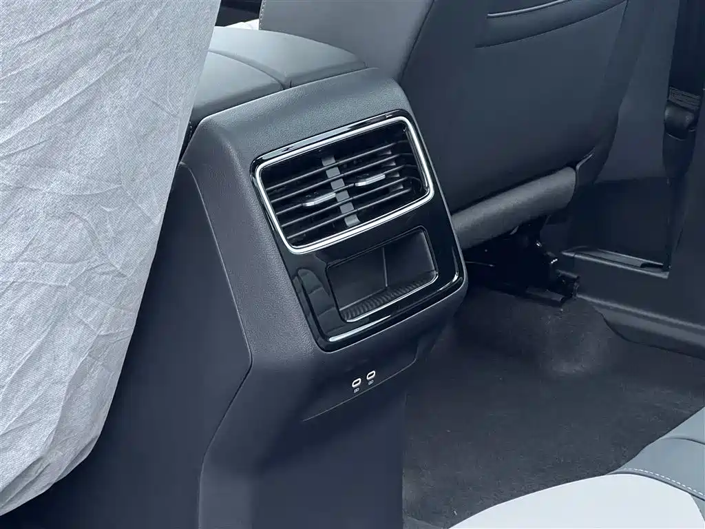 Volkswagen Talagon 2025 330TSI Luxury Cruise Public Edition фото 25