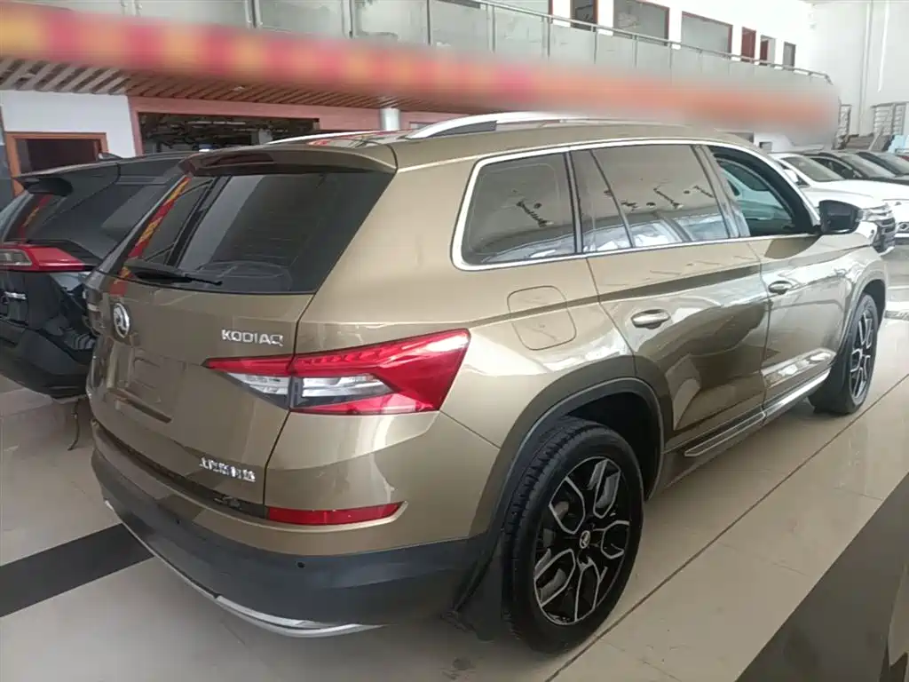 Škoda Kodiaq 2017 TSI330 7-seater 2WD Luxury Edition фото 7