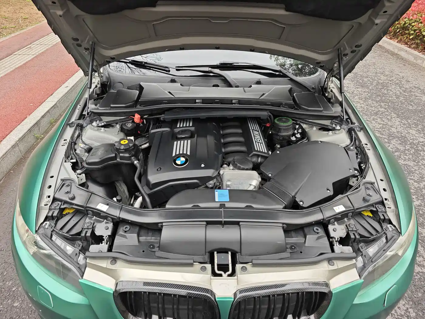 BMW 3 Series (Import) 2009 Model 330i Convertible фото 12
