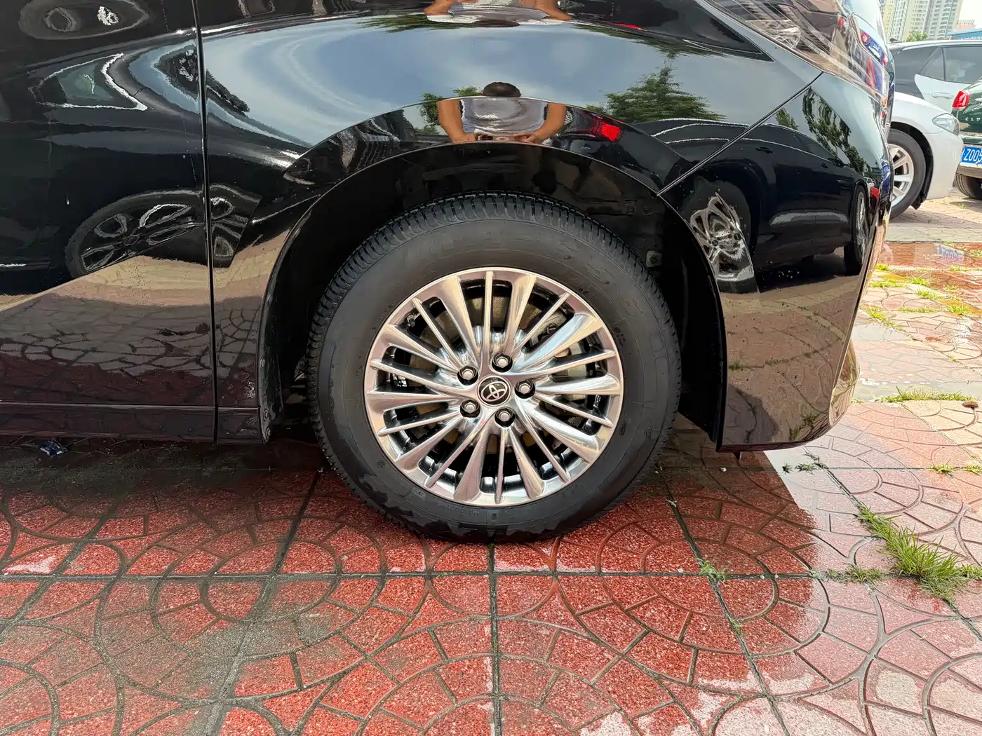 Toyota Alphard 2021 Hybrid 2.5L Premium фото 16