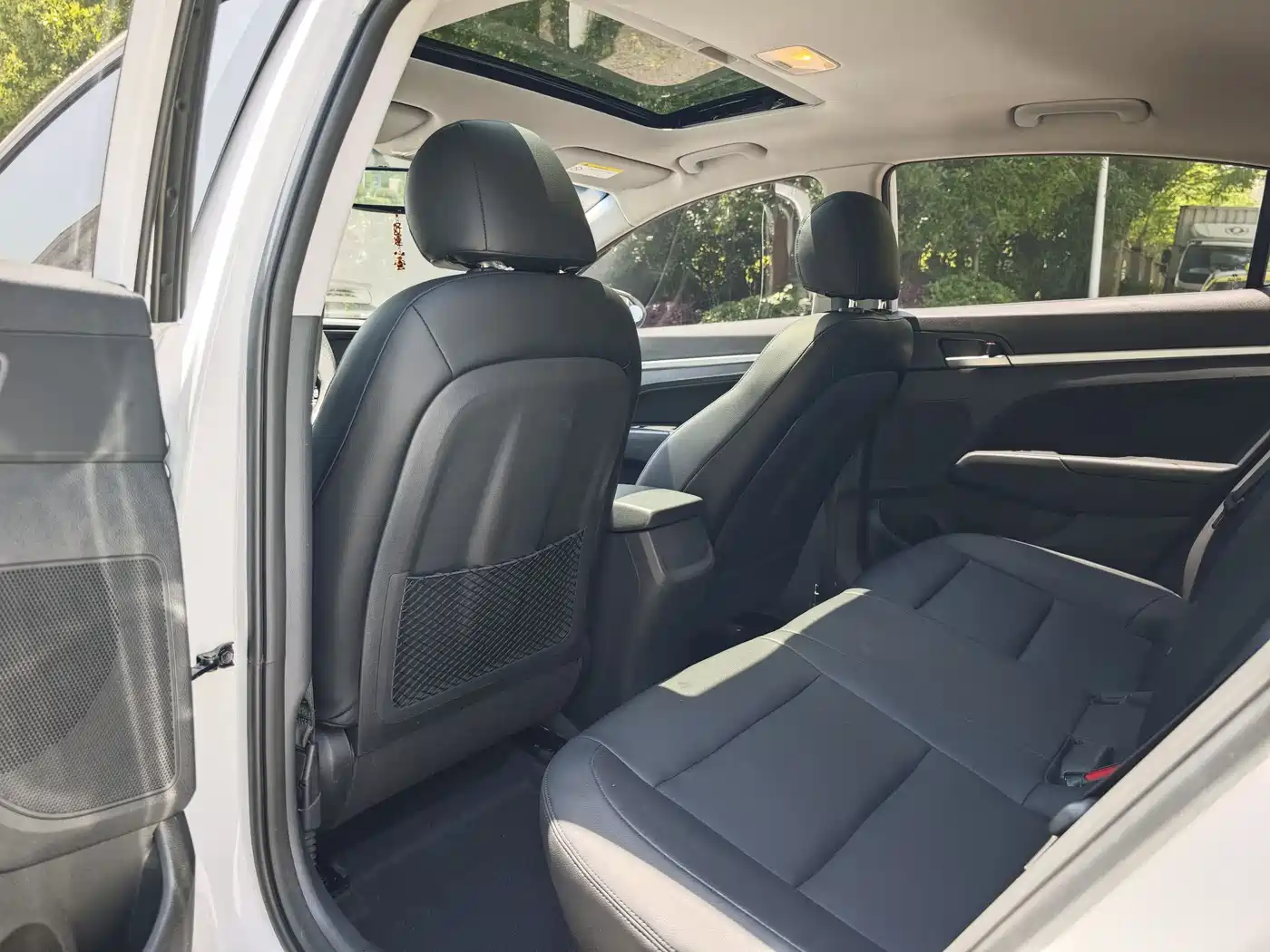 Hyundai Elantra 2016 Model 1.6L Automatic Smart Elite фото 10